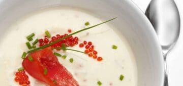 Kylmäsavulohikeitto