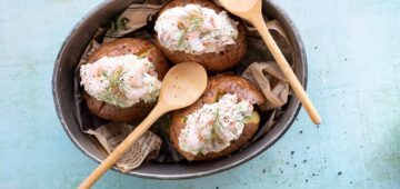 Uuniperunat kalatäytteellä