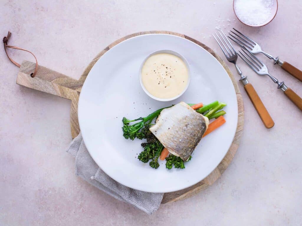 Paistettu siika hollandaise