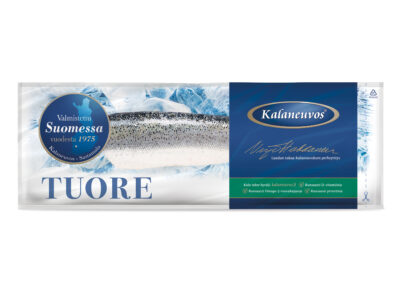 Kalaneuvos tuore lohi, kokonainen