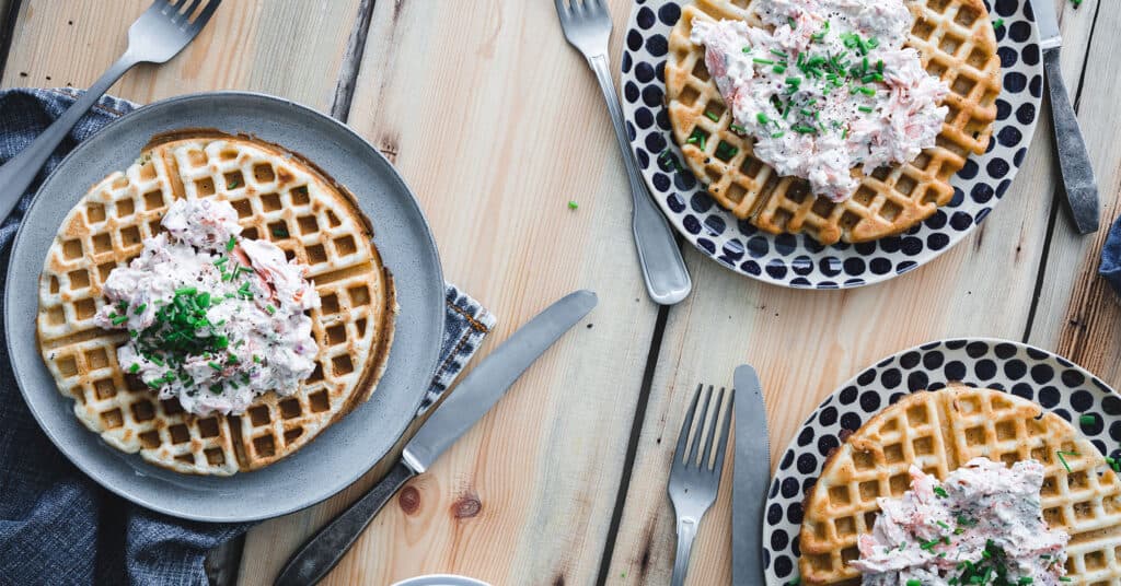 Lämminsavulohivohvelit