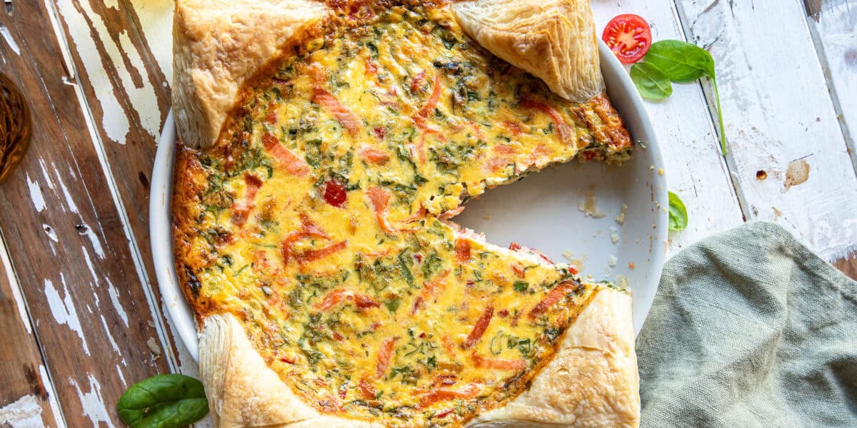 Kirjolohipekonipiirakka